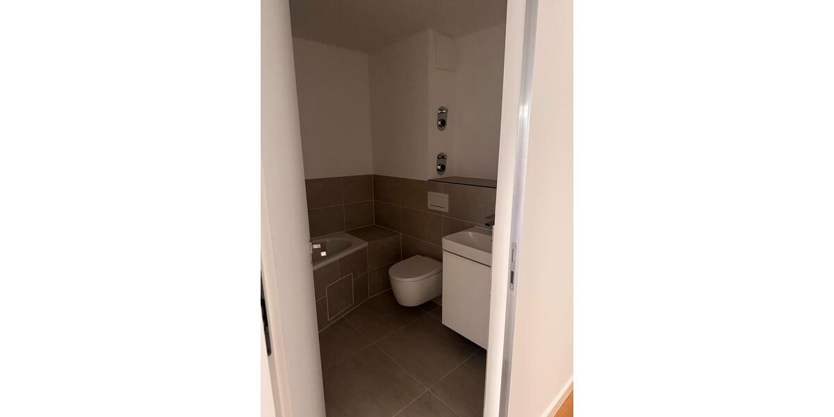 Etagenwohnung Berlin Neukölln - 3 Zimmer, 119 m&sup2;, 2.995&euro; | Angebot:27624970
