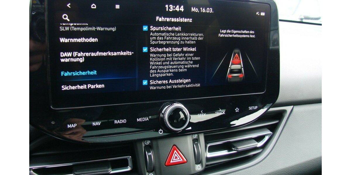 Hyundai i30 1.5T-GDi N-Line Mild-Hybrid Panorama LED Sitz- 26.206 km 22.980 &euro; Falkensee 14612