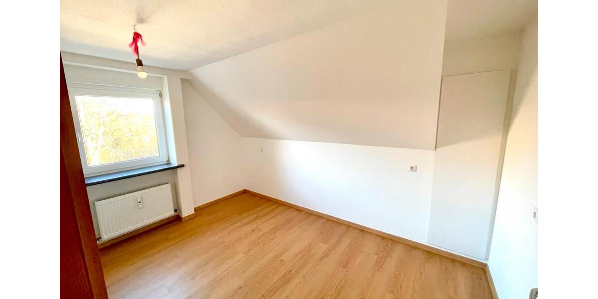 Dachgeschoßwohnung Berlin Steglitz-Zehlendorf - 2 Zimmer, 62 m&sup2;, 1.400&euro; | Angebot:26249335