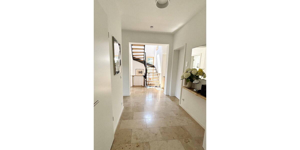 Einfamilienhaus Berlin Wannsee - 8 Zimmer, 250 m&sup2;, 2.490.000&euro; | Angebot:25909548