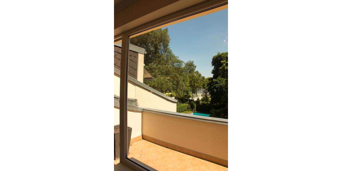 Dachgeschoßwohnung Berlin Charlottenburg-Wilmersdorf - 3 Zimmer, 140 m&sup2;, 2.000&euro; | Angebot:26589315