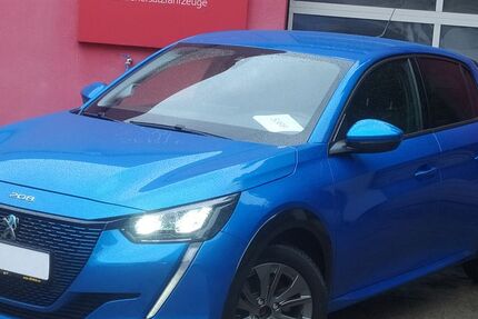Peugeot 208 41.500 km 12.500 &euro; Berlin 10317
