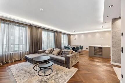 Haus Berlin Reinickendorf - 5 Zimmer, 149 m&sup2;, 600&euro; | Angebot:27705454