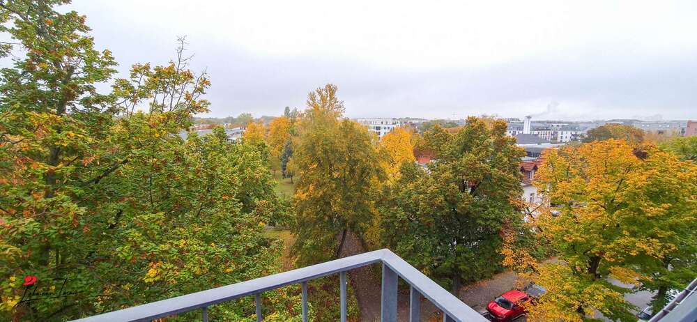 Stilvoller Dachgeschoss-Traum mit zwei Dachterrassen – bezugsfreie 2-Zimmer-Wohnung in Berlin-Grünau 2 zimmer