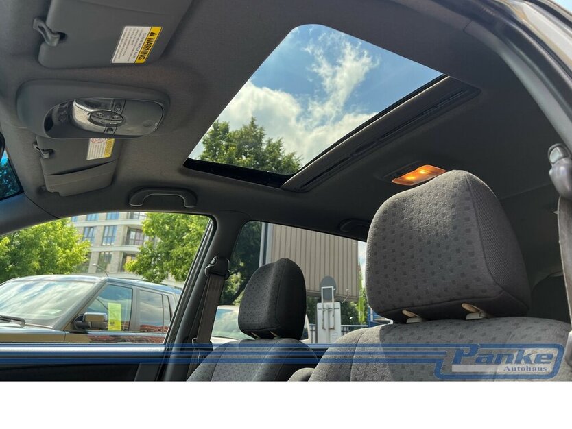 Kia Carens 2.0 16V EX Van*SchiebeD.*Klima*PDC*Bluet* 109.096 km 1.100 € Berlin 13187