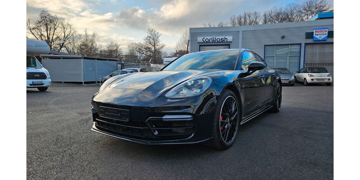 Porsche Panamera 99.600 km 58.790 &euro; Berlin 12555