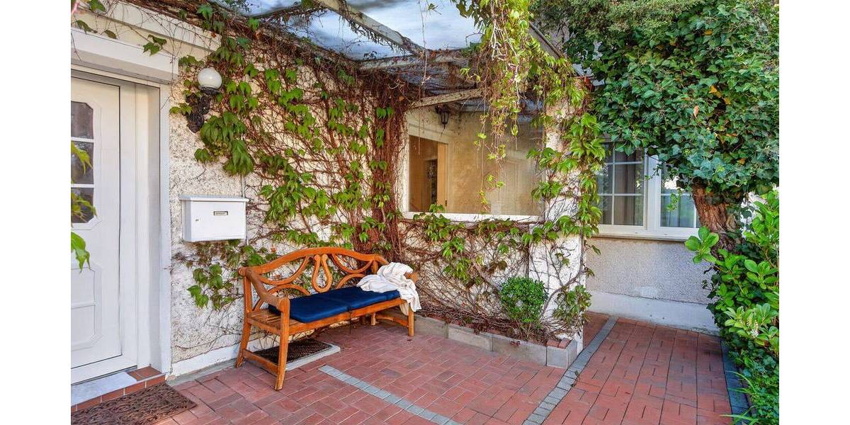 Reihenmittelhaus Berlin Lichterfelde - 8 Zimmer, 245 m&sup2;, 1.280.000&euro; | Angebot:26419066