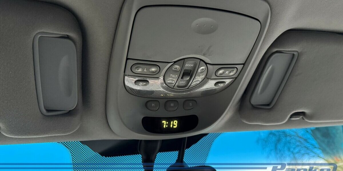 Kia Carnival 2.9 CRDi EX Aut.*6Sitz*Export*Pano*SHZ* 208.364 km 4.490 &euro; Berlin 13187