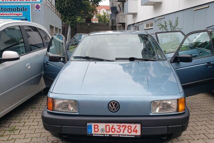 VW Passat 159.000 km 1.900 € Berlin 12105