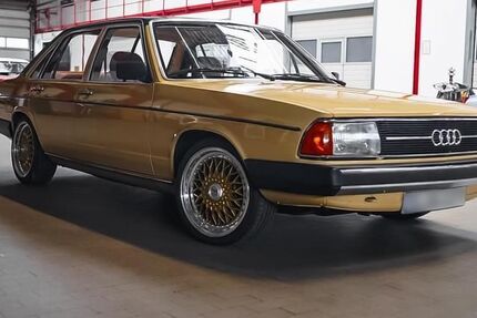 Audi 100