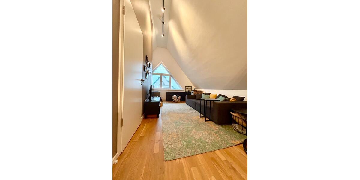 Dachgeschoßwohnung Berlin Spandau - 5 Zimmer, 106 m&sup2;, 2.279&euro; | Angebot:24890612