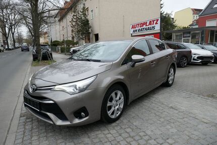 Toyota Avensis 74.488 km 13.499 &euro; Berlin-Tempelhof 12105