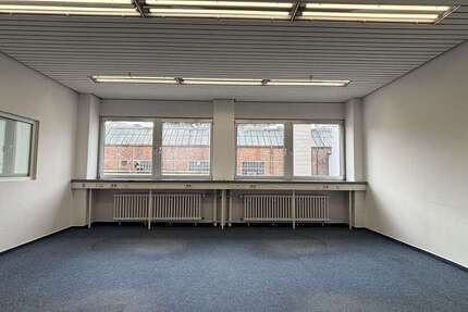 Büro in Berlin 2.715,72 € 226.31 m²