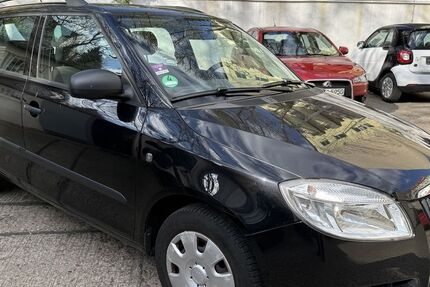 Skoda Fabia 176.500 km 1.500 &euro; Berlin 10247