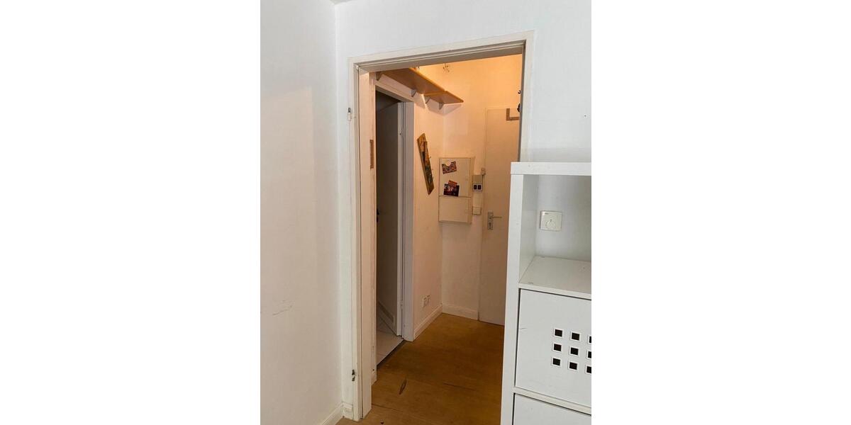 Erdgeschoßwohnung Berlin Charlottenburg-Wilmersdorf - 1 Zimmer, 36 m&sup2;, 900&euro; | Angebot:25830006