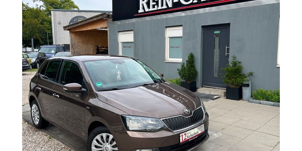Skoda Fabia 113.000 km 11.990 &euro; Berlin 13088