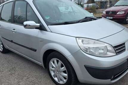 Renault Scenic 114.789 km 2.200 &euro; Berlin 13055
