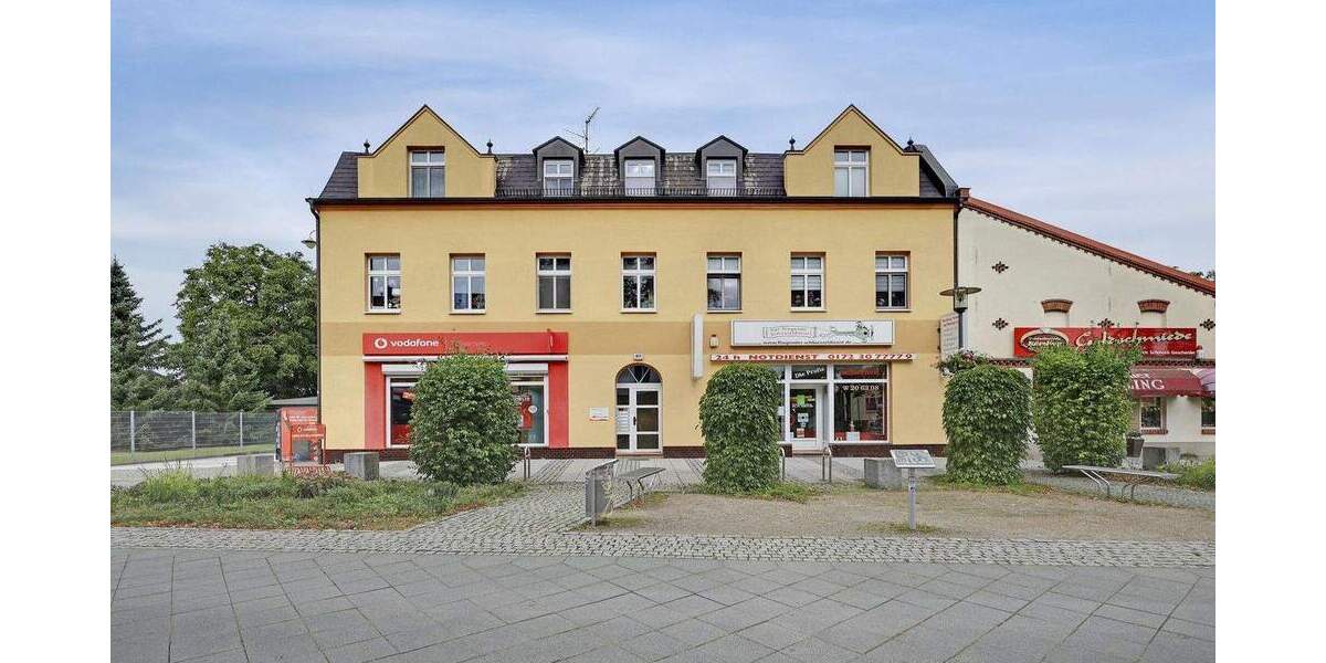 Mehrfamilienhaus mit attraktiver Mischung aus Wohnen, Gewerbe und Stellplätzen in Falkensee zimmer