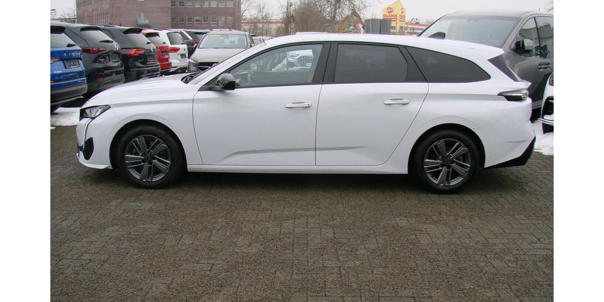 Peugeot 308 1.5L Allure ACC AHK LED Navi Kamera 34.524 km 23.980 &euro; Falkensee 14612