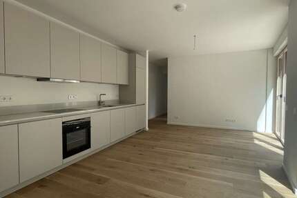 Wohnung Berlin Charlottenburg-Wilmersdorf - 4 Zimmer, 84 m&sup2;, 2.100&euro; | Angebot:27084507