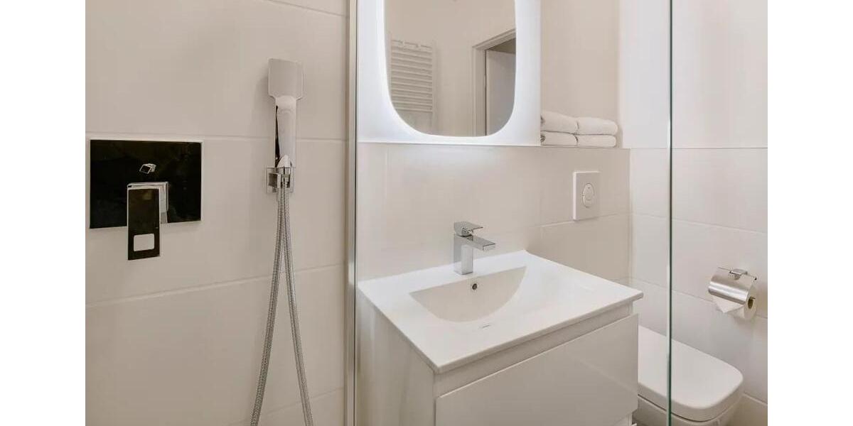 Etagenwohnung Berlin Mitte - 3 Zimmer, 73 m&sup2;, 2.100&euro; | Angebot:25418967