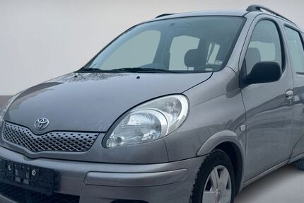 Toyota Yaris 155.000 km 3.490 &euro; Berlin 12277