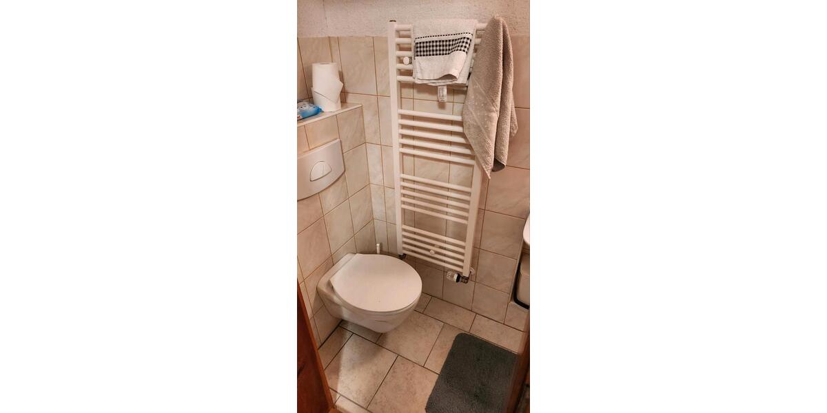 Doppelhaushälfte - 8 Zimmer, 140 m&sup2;, 62.000&euro; | Angebot:26987417
