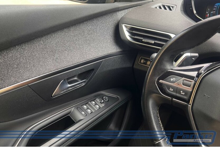 Peugeot 3008 Hybrid 225 Allure Pack EAT8*Kamera*LED*TotW 167.682 km 17.990 € Berlin 13187