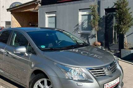 Toyota Avensis 124.000 km 9.990 &euro; Berlin 13088