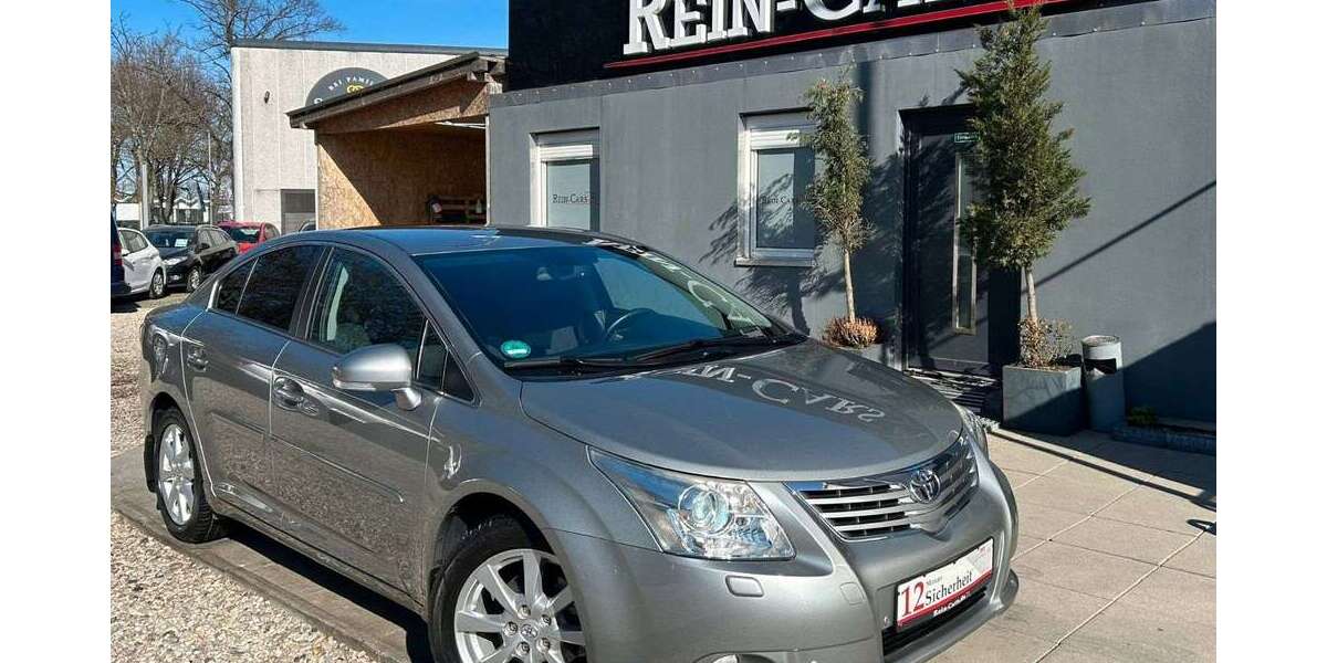 Toyota Avensis 124.000 km 9.990 &euro; Berlin 13088