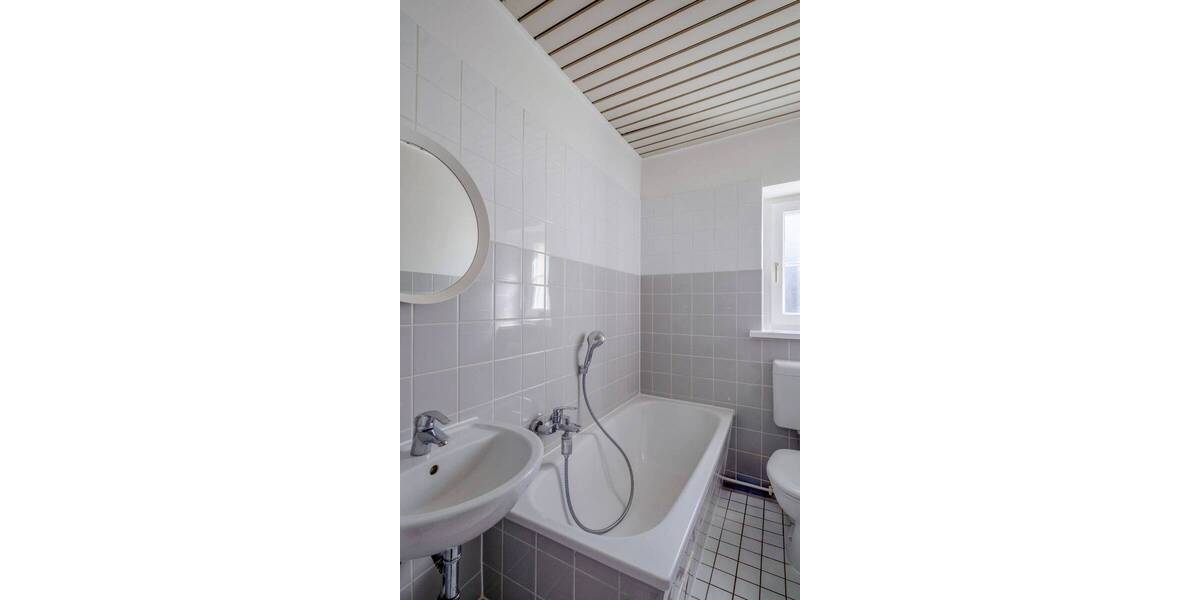 Etagenwohnung Berlin-Charlottenburg Charlottenburg - 2 Zimmer, 44 m&sup2;, 250.000&euro; | Angebot:26208208