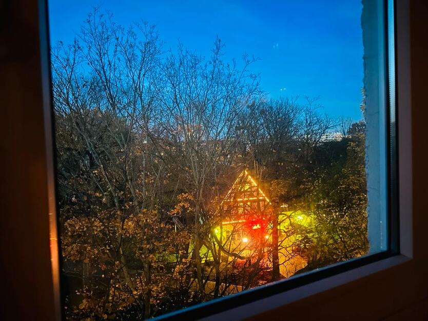 KANALBLICK 37m2 letzte Etage mit Balkon zimmer