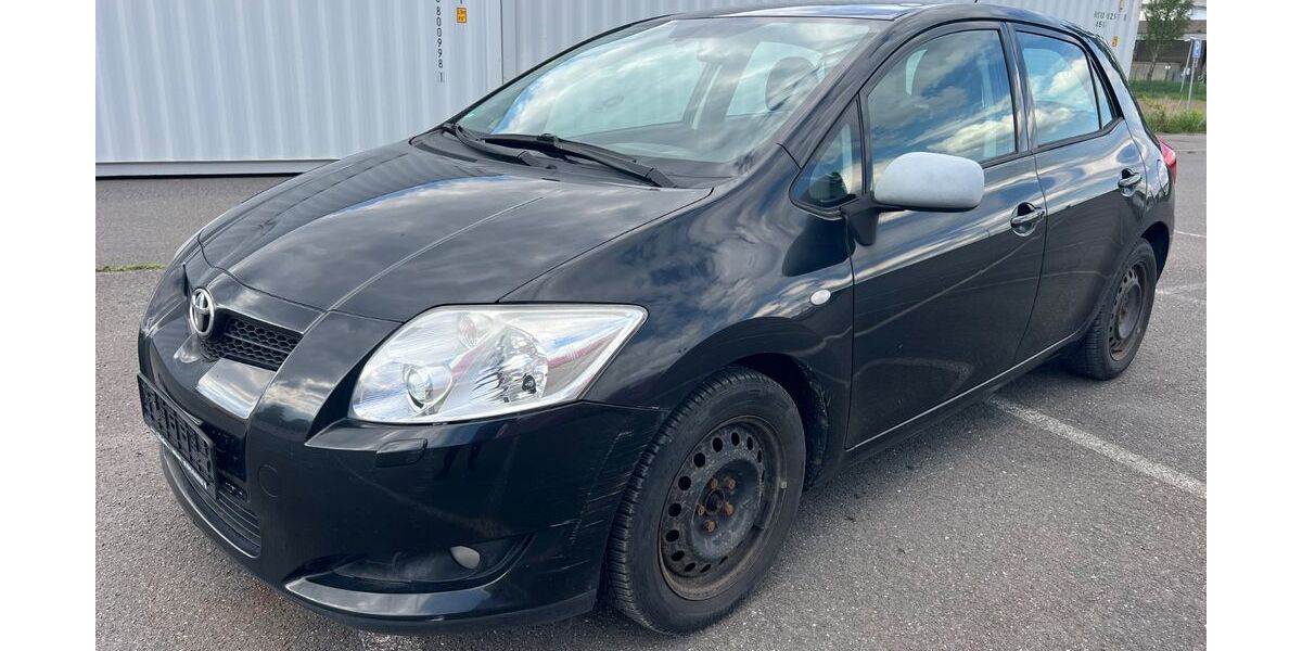 Toyota Auris 194.000 km 2.900 &euro; Berlin 12057