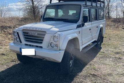 IVECO Massif 138.000 km 14.900 &euro; Berlin 12527