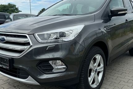Ford Kuga 63.000 km 11.499 &euro; Oberkrämer 16727
