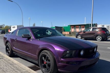 Ford Mustang 142.000 km 6.499 &euro; Berlin 13597