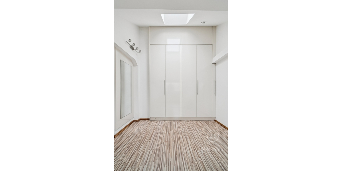 MALERISCHER STEPHANKIEZ: LICHTDURCHFLUTETES DACHGESCHOSS MIT TERRASSE IN PARKNÄHE! - Dachgeschoßwohnung Berlin Moabit | Angebot:24673783