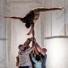 Bello! 02.05.2026 Chamäleon Theater Berlin in den Hackeschen Höfen