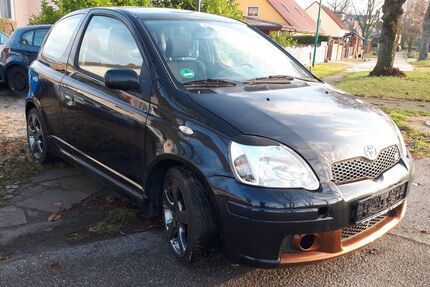 Toyota Yaris 180.000 km 3.500 &euro; Dahlewitz 15827