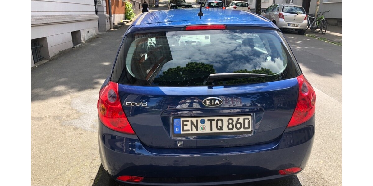 Kia Ceed 126.000 km 3.099 &euro; Berlin 10178