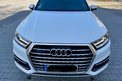 Audi Q7 170.351 km 34.500 &euro; Berlin 10711