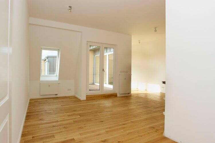 Etagenwohnung Berlin Charlottenburg - 4 Zimmer, 119 m&sup2;, 2.124&euro; | Angebot:26700130