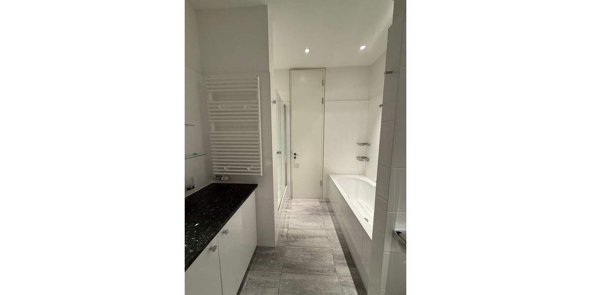 Etagenwohnung Berlin Westend - 2 Zimmer, 71 m&sup2;, 1.700&euro; | Angebot:25835176