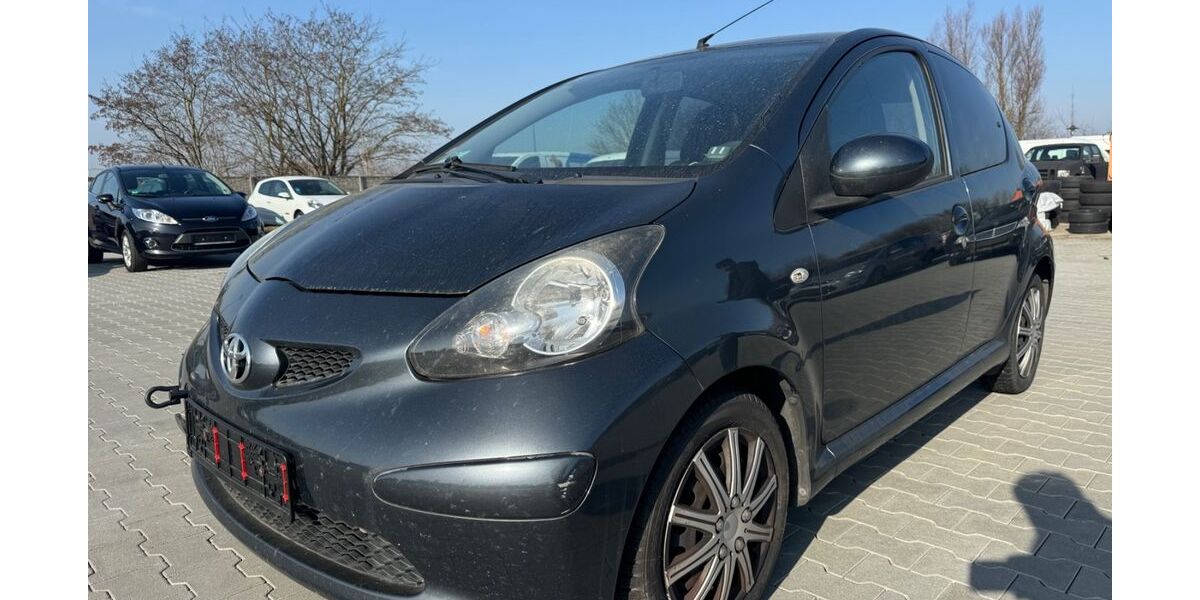 Toyota Aygo (X) 160.000 km 899 &euro; Oberkrämer 16727