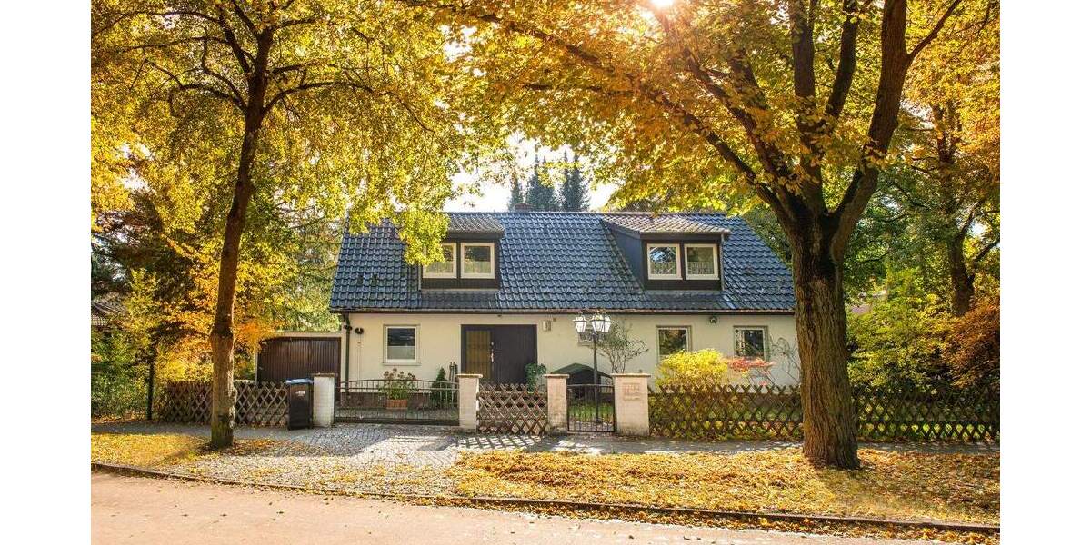 Einfamilienhaus Berlin Nikolassee - 9 Zimmer, 265 m&sup2;, 1.190.000&euro; | Angebot:23990707