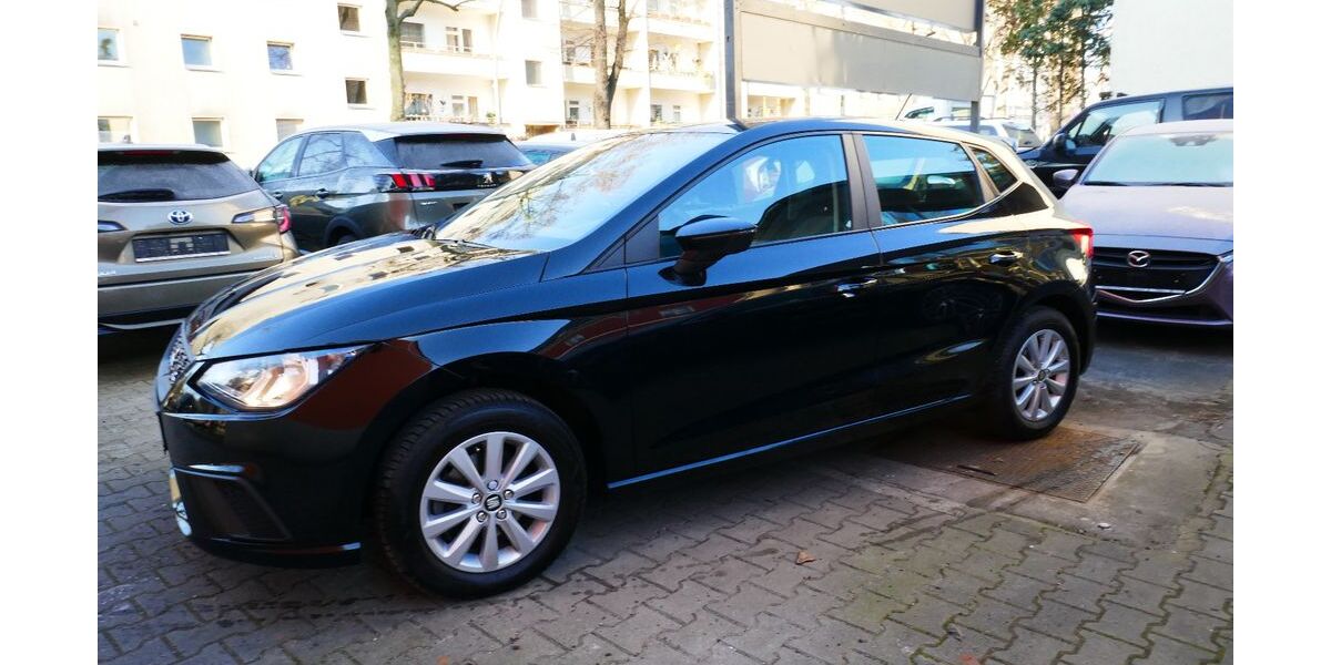 Seat Ibiza 37.950 km 15.499 &euro; Berlin-Tempelhof 12105