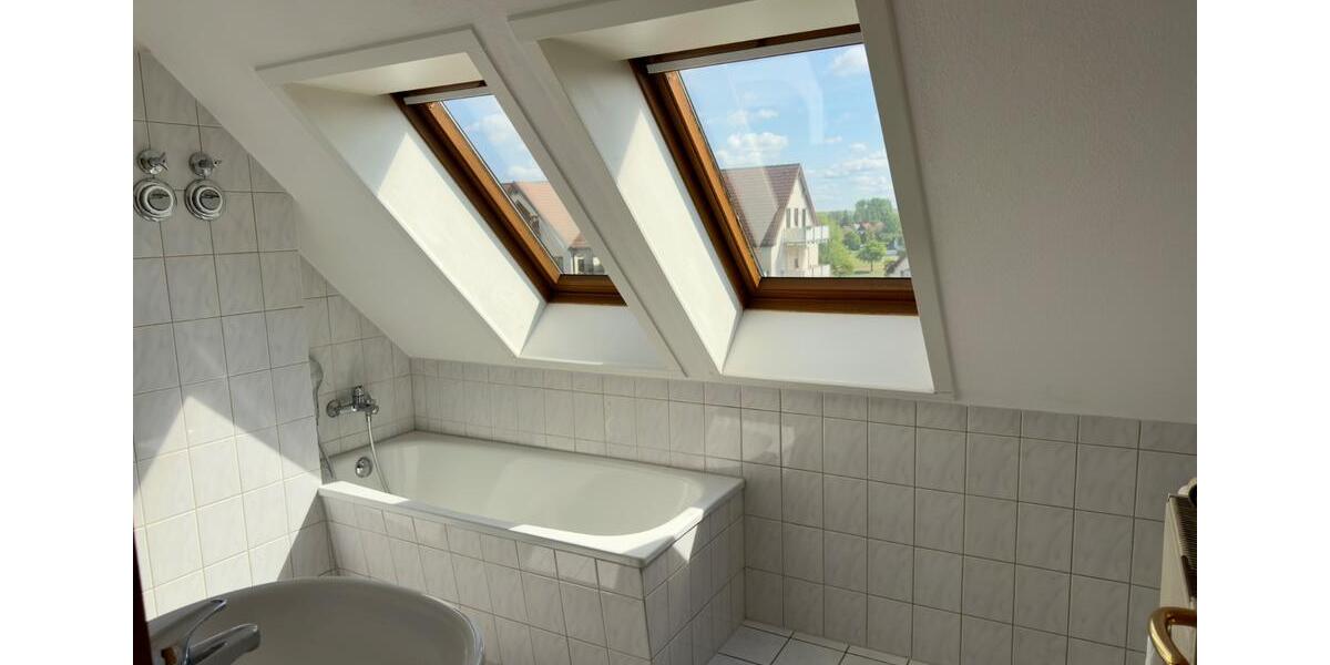 Dachgeschoßwohnung Leegebruch - 3 Zimmer, 94 m&sup2;, 250.000&euro; | Angebot:26818711