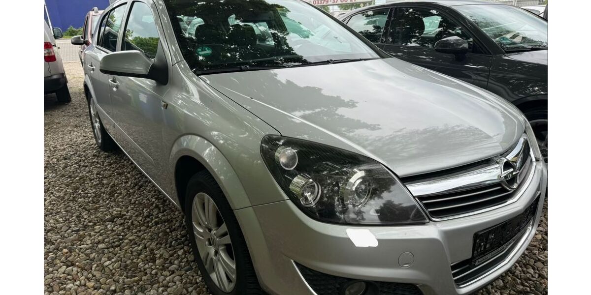 Opel Astra 151.000 km 2.390 &euro; Mahlow 15831