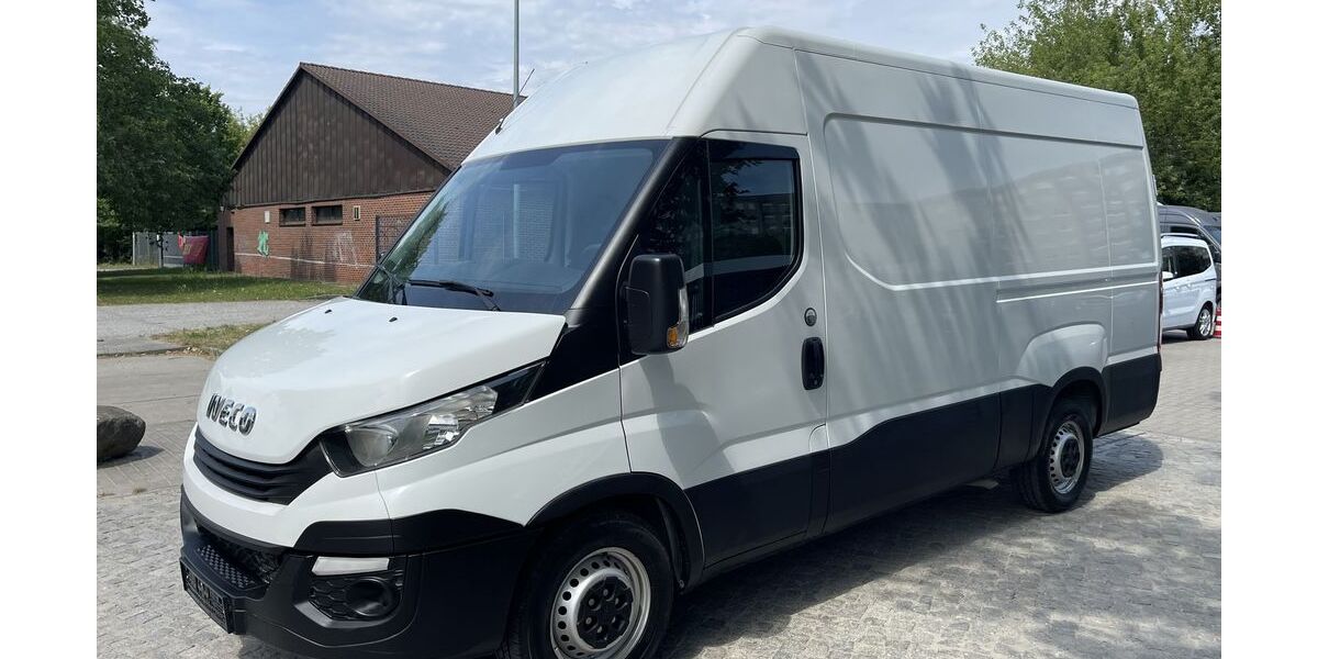 IVECO Andere 242.000 km 9.990 &euro; Berlin 12681