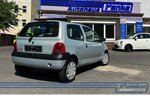 Renault Twingo 1.2 Liberty*Falt-Dach*4-Sitz*11/25TÜV*2-E 174.613 km 1.980 € Berlin 13187